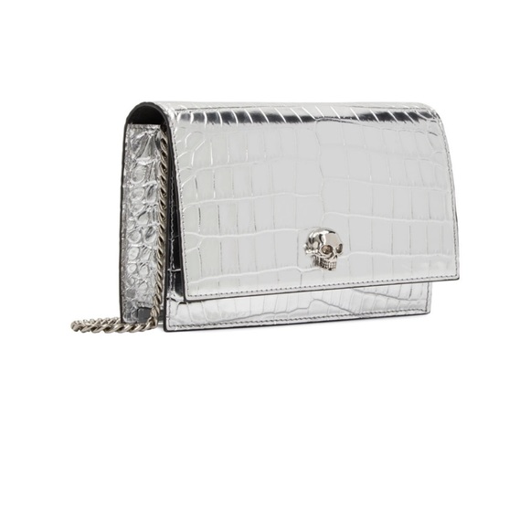 Alexander McQueen silver bag - Picture 2 of 3